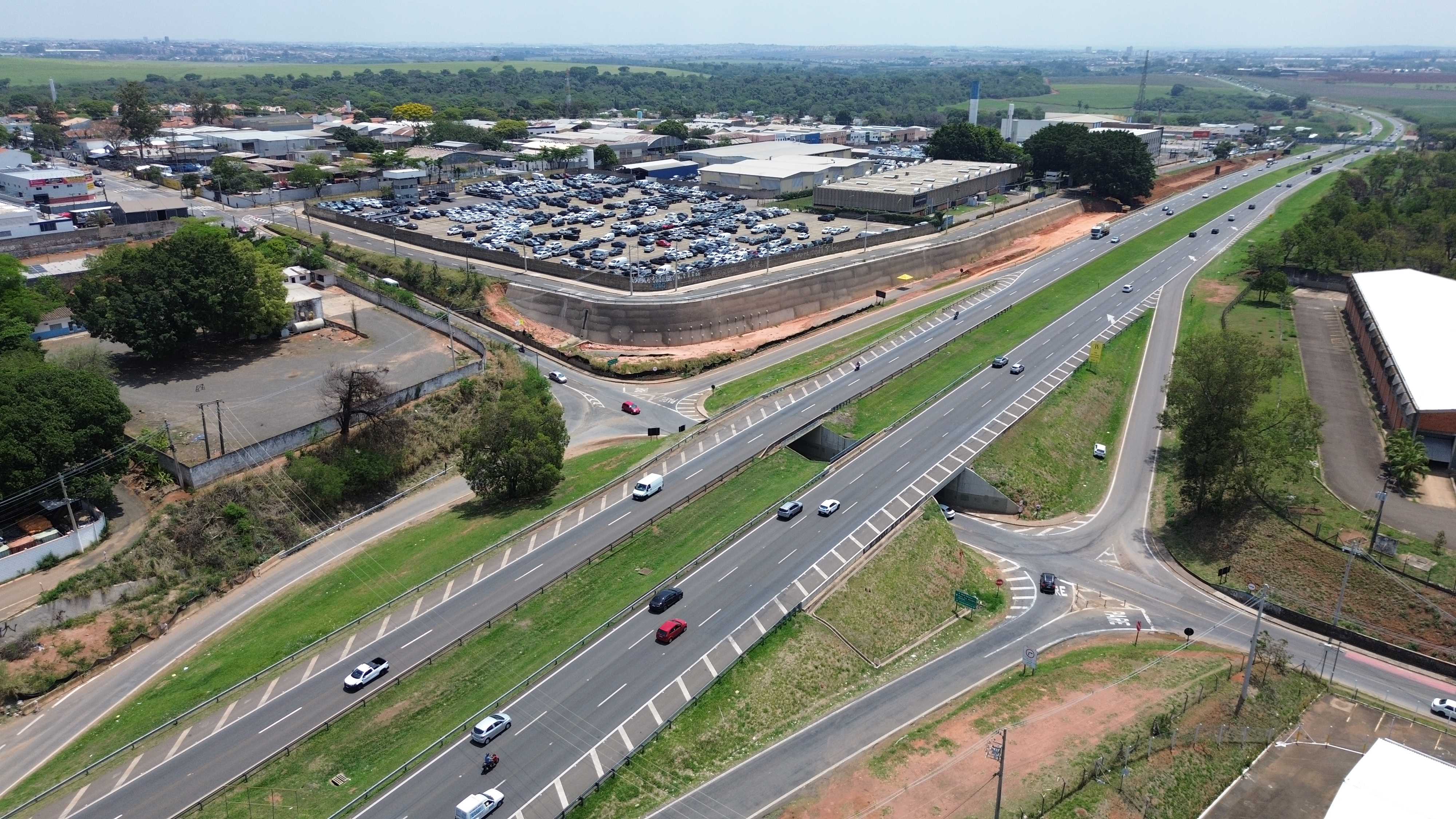 Rota das Bandeiras faz operação para o lançamento de vigas no trevo do Real Parque neste sábado (20/12)